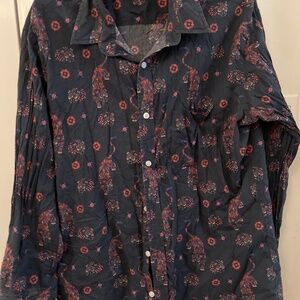 Men’s summer light weight slim fitting button down shirt